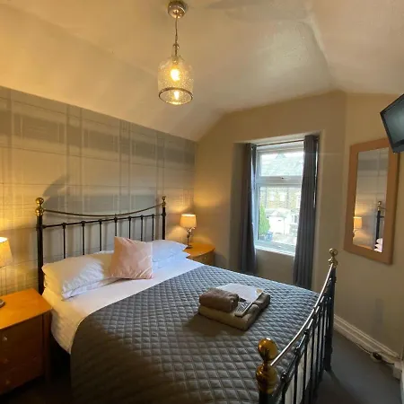 Autumn Leaves Guest house 3*