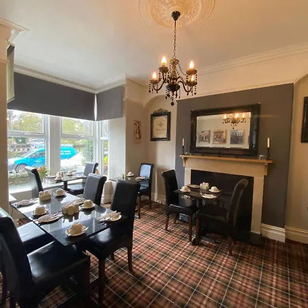 Autumn Leaves 3* Windermere