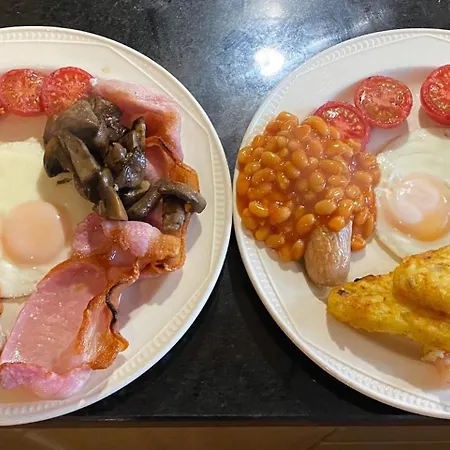 Autumn Leaves 3* Windermere