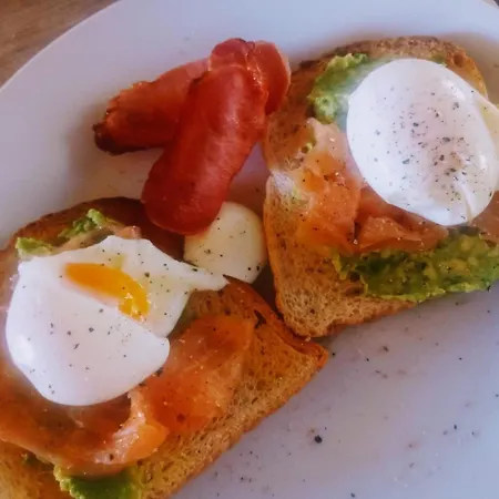 Autumn Leaves Guest house 3*