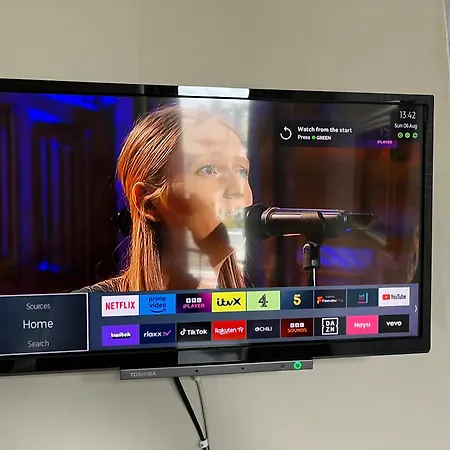 Autumn Leaves Πανσιόν