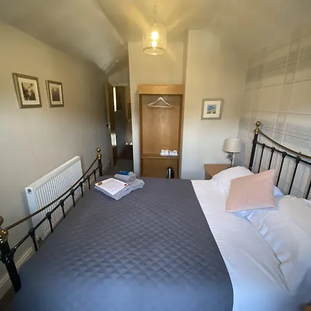 Autumn Leaves Πανσιόν