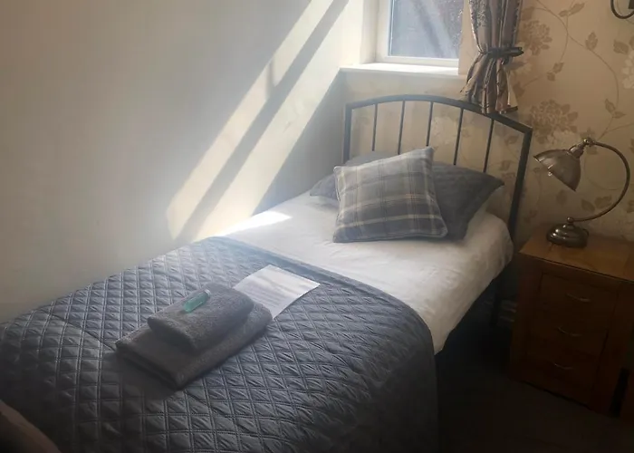 Autumn Leaves بيت ضيافة 3*