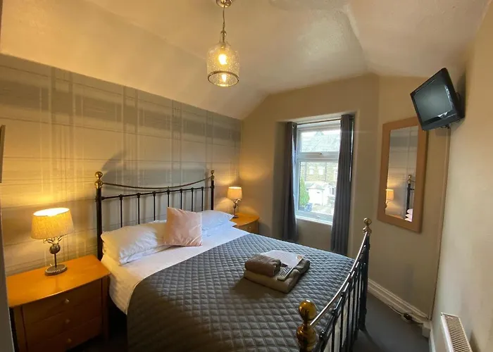 Autumn Leaves بيت ضيافة 3*