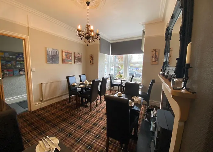 بيت ضيافة Autumn Leaves ويندرمير