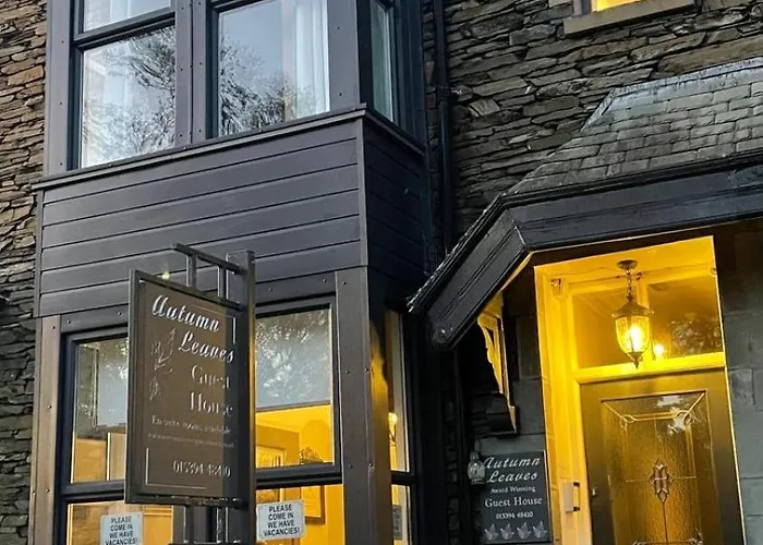 Autumn Leaves ويندرمير