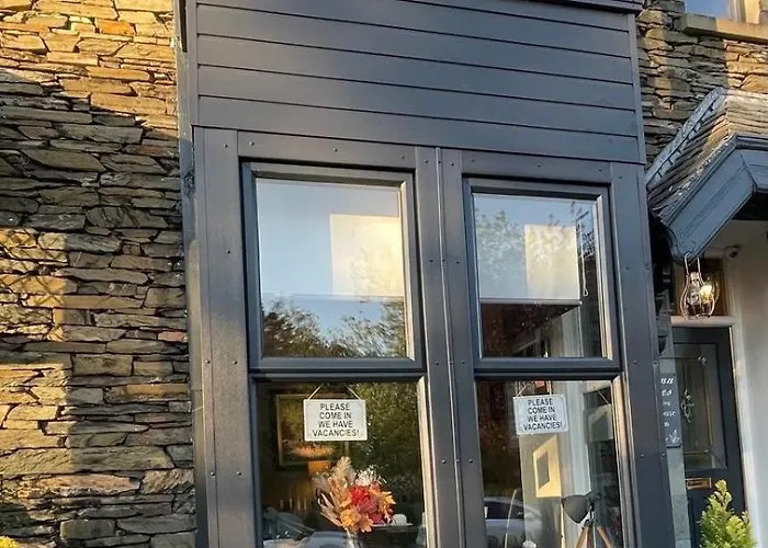 Autumn Leaves ويندرمير