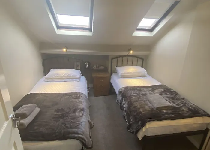 Autumn Leaves بيت ضيافة 3*